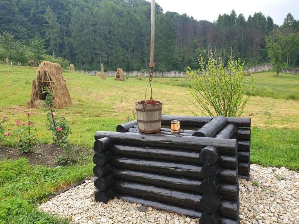 Casuta Din Gradina Villa Horezu Luaran gambar